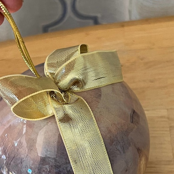 Thomas Kincaid glass Christmas ornament balls - Picture 5 of 7